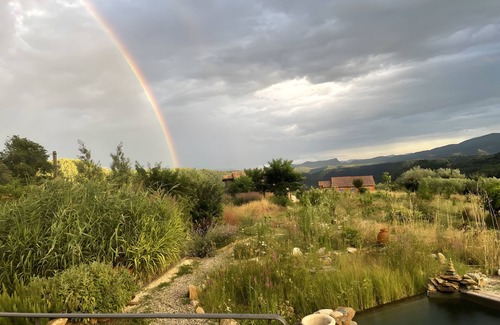 Payzac House | Holiday Home 'Eco Gîte' with Mountain View, Wi-Fi and Air Conditioning