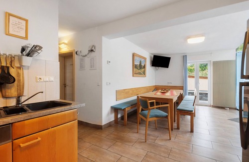 Ammeldingen bei Neuerburg House | Holiday Home 'Eifel Atrium' with Private Terrace and Wi-Fi