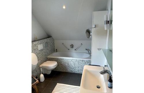 Hofen Apartment | Holiday home Eifel H time out