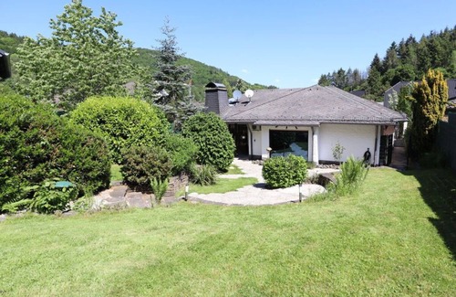 Gilgenbach House | Holiday home Eifel with pool