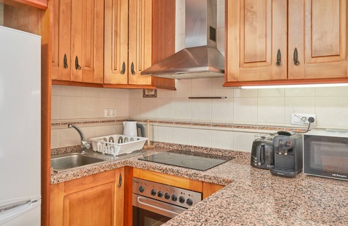 Puente de Salia House | Holiday Home 'El Escondite' with Private Pool, Wi-Fi and Air Conditioning