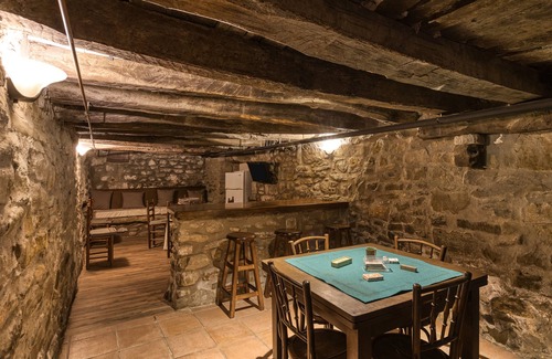 Merlant House | Holiday Home 'El Paller 2 De Can Soler' with Mountain Views, Shared Pool and Wi-Fi