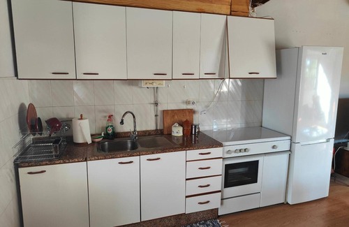 Ramil Apartment | Holiday Home Elena – with Mountain Views, Private Garden and Wi-Fi