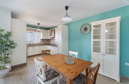 Frontera House | Holiday Home 'Elvira' with Sea View, Private Terrace and Wi-Fi