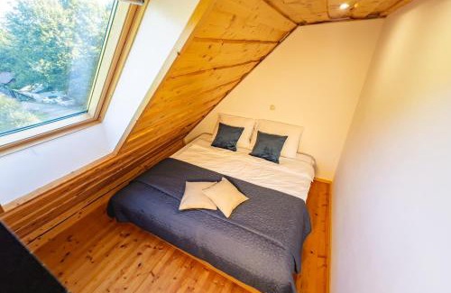 Cerklje ob Krki House | Holiday Home Emaj with Sauna