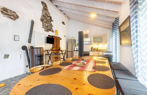 Emmelbaum House | Holiday Home 'Enztal' with Shared Terrace