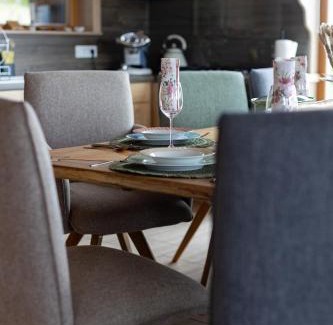 Ivancna Gorica Ski Chalet | Holiday Home Ernest Železni with hot tub