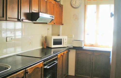 Castiello de Jaca House | Holiday Home 'La Casa De Luis' with Mountain View, Private Terrace and Wi-Fi