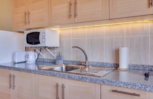 La Mancha House | Holiday Home "Casas Quemahierro" with Sea View, Wi-Fi, Pool & Garden