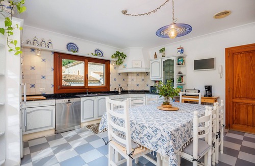 Mancor de la Vall House | Holiday Home 'Son Apiana' with Mountain View, Wi-Fi and Air Conditioning