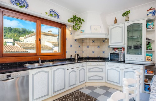 Mancor de la Vall House | Holiday Home 'Son Apiana' with Mountain View, Wi-Fi and Air Conditioning