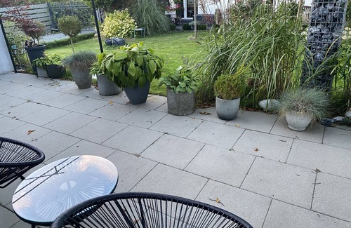 Henstedt-Ulzburg House | Holiday Home 'Fancy Bungalow Rand Hamburg' with Private Terrace, Shared Garden and Wi-Fi