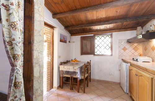 Buseto Palizzolo House | Holiday Home 'Fattoria Spezia - Nespola' with Shared Pool, Shared Garden & Wi-Fi