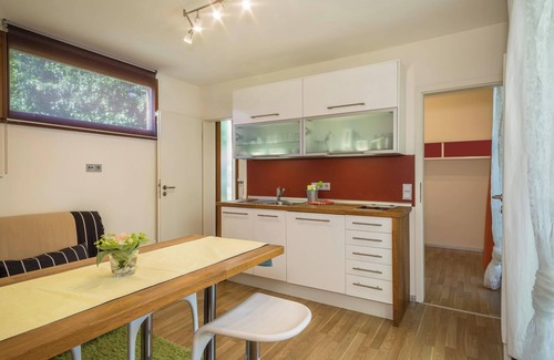 Deggenhausertal House | Holiday Home “ Ferienhaus Am Heidenbach” with Wi-Fi, Terrace & Garden