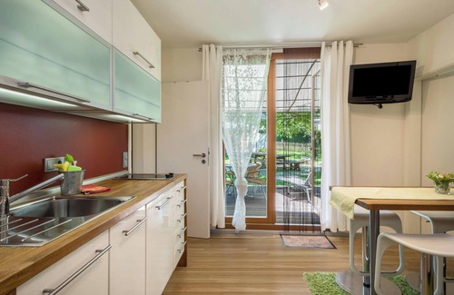 Deggenhausertal House | Holiday Home “ Ferienhaus Am Heidenbach” with Wi-Fi, Terrace & Garden