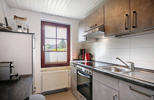 Althuttendorf House | Holiday Home 'Ferienhaus Engert Mit Holzofensauna' with Private Terrace, Shared Garden and Wi-Fi