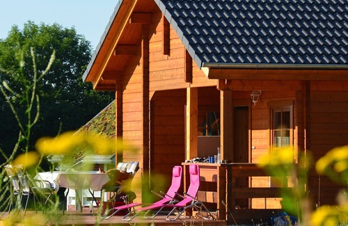 Neubrandenburg House | Holiday Home 'Ferienhaus Gross Nemerow' with Private Terrace, Wi-Fi and Air Conditioning