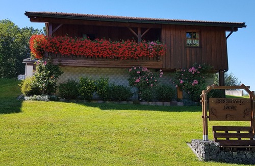Eppenschlag House | Holiday Home 'Ferienhaus Breit' with Mountain View, Private Terrace and Wi-Fi