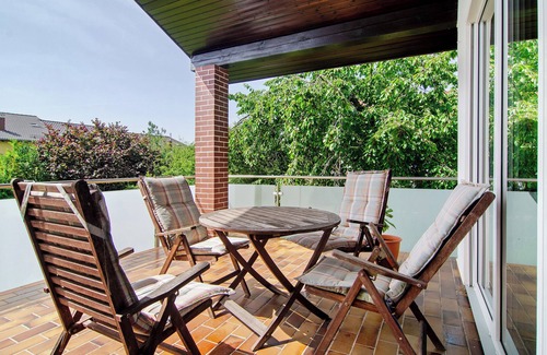 Pfullendorf House | Holiday Home 'Ferienhaus Christine lake constance north' with Private Terrace and Private Garden