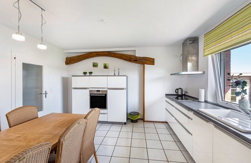 Wachtendonk House | Holiday Home 'Ferienhaus Am See' with Lake View, Private Terrace and Wi-Fi