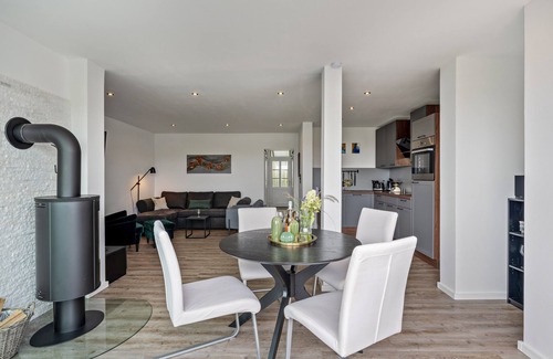 Heringsdorf House | Holiday Home 'Ferienbungalow Süssau' with Sea View and Private Terrace
