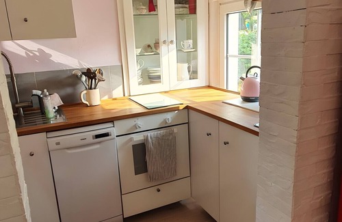Reichshof House | Holiday Home 'Ferienhaus Am Wald' with Private Terrace, Private Garden and Wi-Fi