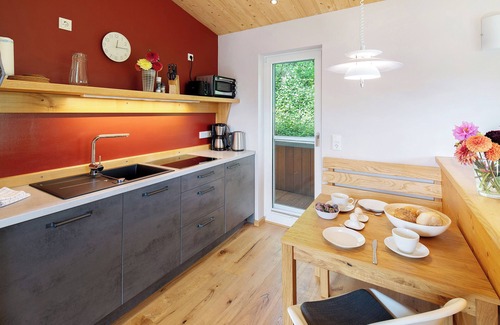 Liebenau Apartment | Holiday Home "Ferienhaus Das Kleine Paradies" with Sauna, Garden and Wi-Fi