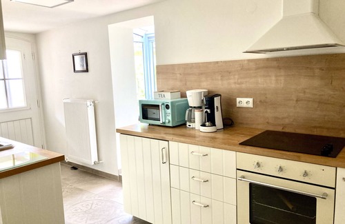 Eichelsachsen House | Holiday Home 'Ferienhaus bei Juste' with Private Terrace, Shared Garden and Wi-Fi