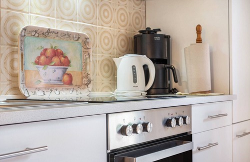 Loyerberg House | Holiday Home 'Ferienwohnung Loy' with Private Terrace, Private Garden and Wi-Fi