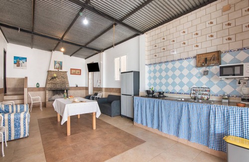 Lepe House | Holiday Home 'Finca El Abuelo' with Private Pool, Private Terrace and Wi-Fi