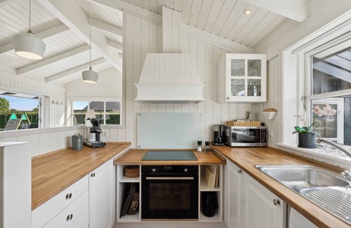 Flovt Strand House | Holiday Home - Flovt Strand