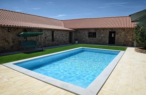 Codecoso House | Holiday Home for 17 persons with Barbecue and Private Pool
