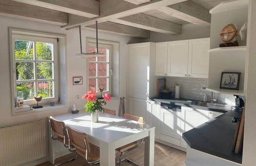 Oldsum House | Holiday home for 6 guests with 100m² in Oldsum (105476)