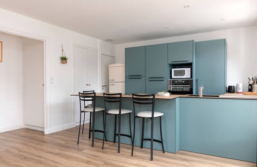 La Baule-Escoublac Villa | Holiday Home 'Sandrine Au Calme Avec Jardin' with Private Terrace, Private Garden and Wi-Fi