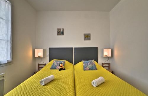Le Chateau-d'Oleron House | Holiday Home L'Instant Vert by Interhome