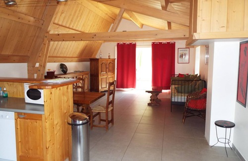 Pont-de-Labeaume House | Holiday Home in Ardèche near Château de Ventadour