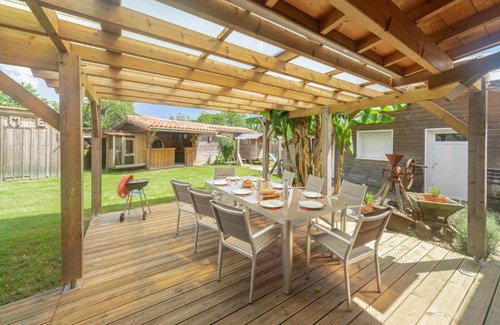 Contis-les-Bains House | Holiday Home Le Ranch by Interhome