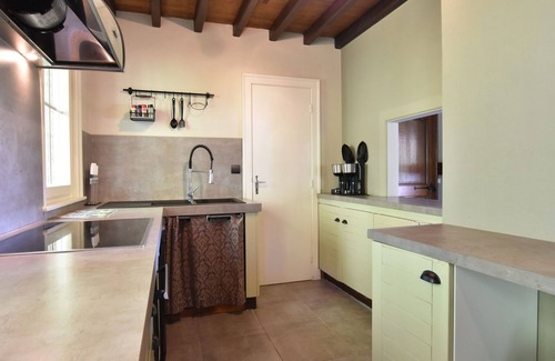 Saint-Omer House | Holiday Home in Saint-Omer near Lake & Forest