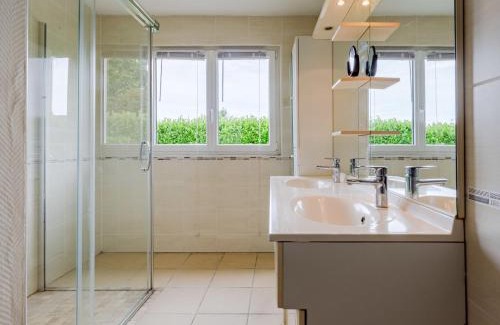 Saint-Vigor-le-Grand House | Holiday Home Le Saint Vigor by Interhome