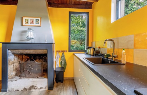 Nivillac House | Holiday Home 'Gîte Rénové Pleine Nature Kerdary' with Private Terrace, Private Garden and Wi-Fi