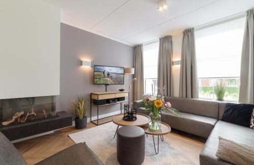 Colijnsplaat House | Holiday Home Ganuenta-1 by Interhome