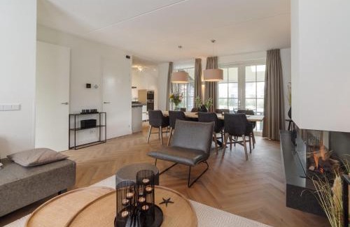 Colijnsplaat House | Holiday Home Ganuenta-1 by Interhome