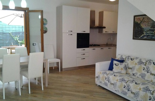 Noto Marina House | Holiday home Geranio