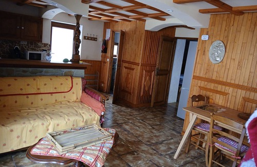 Bouvante House | Holiday Home 'Gîte Des Papillons Du Vercors' with Mountain View, Private Terrace and Wi-Fi