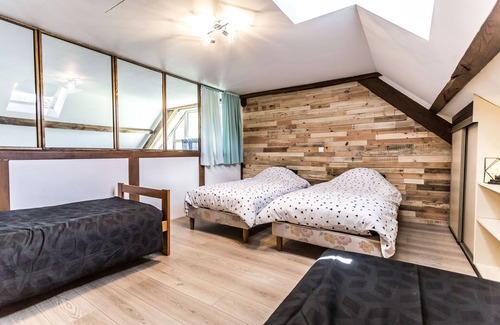 Fresselines House | Holiday Home 'Gîte Le Puyrajaud' with Private Terrace, Private Garden and Wi-Fi