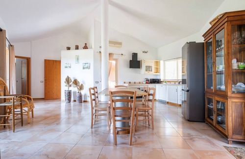 San Sperate House | Holiday Home 'Giunco' with Sea View, Wi-Fi and Air Conditioning