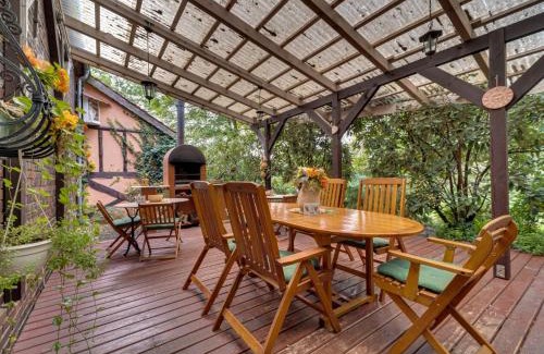 Chlebice House | Holiday Home Gościniec Pod Dwoma Sercami by Interhome