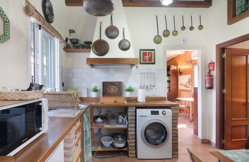 Aljaraque House | Holiday Home 'Golf Azul' with Shared Pool, Wi-Fi and Air Conditioning