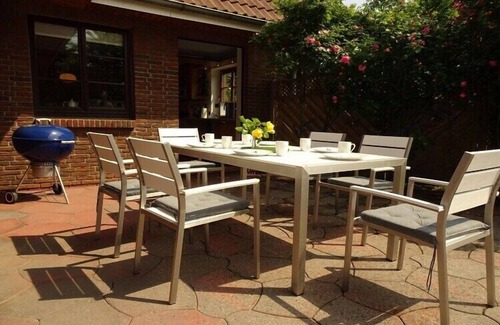 Midlum Apartment | Holiday home gray seal