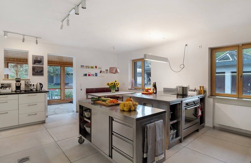 Huzenbach House | Holiday Home 'Gruppenhaus Baiersbronn Lug Ins Tal' with Mountain View, Private Terrace and Wi-Fi